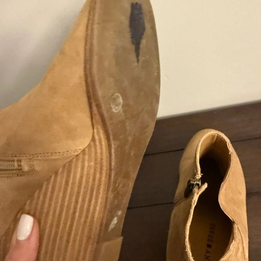 Lucky Brand Tan Yakeena Wedge Booties